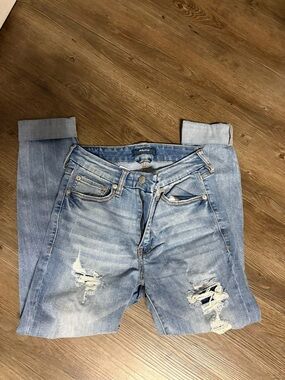 Aéro High Rise Curvy Jeggings- Light Washed Denim